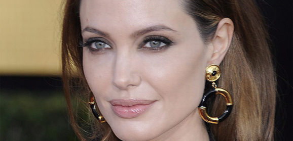 Angelina Jolie Brings Retro-Style To A New High–SAG Awards 2012