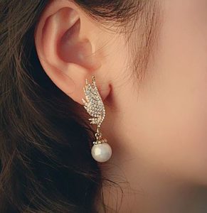 Angel's Wing Pearl Asymmetric Earrings