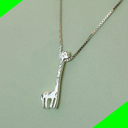 Cute Pet Giraffe Fashion Necklace