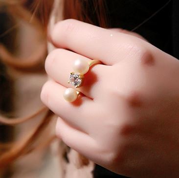 Diamond an Pearl Finger Cuff Ring (Adjustable Band)