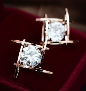 Diamond in Grid Rhinestone Earrings