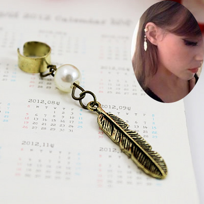 Pearl and Feather Single Ear Cuff