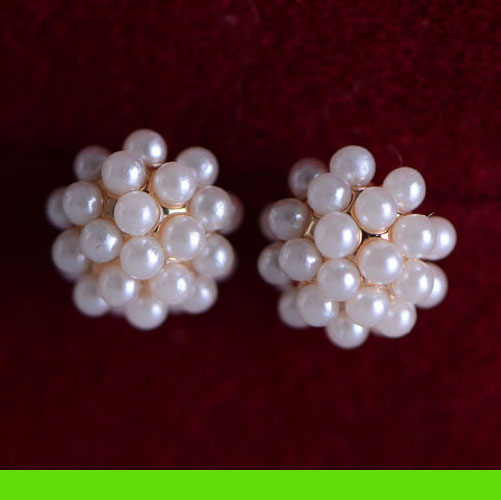 Fresh Pearl Ball Earrings