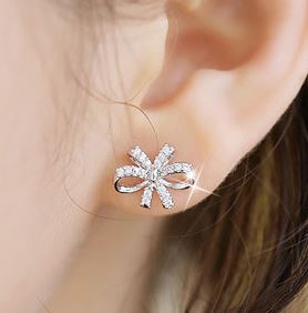 Glamorous Bow Wrapping Ear Cuffs