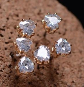 Little Diamond Heart Rhinestone Earrings ( Set Of 2 Pcs)