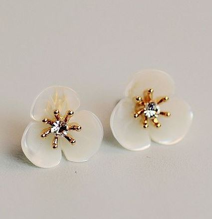 Mother of Pearl with Rhinestone Heart Earrings