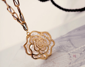 Crystal Rose Fashion Necklace
