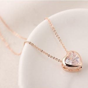 Sparkly Heart Rhinestone Fashion Necklace