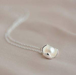 Pearl Heart Flower Necklace