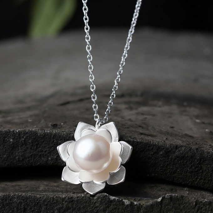 Pearl Heart Peony Fashion Necklace