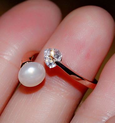 Pearl and Rhinestone Heart Cuff Ring (Slightly Adjustable)Pearl and Rhinestone Heart Cuff Ring (Slightly Adjustable)