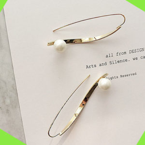 Pearl on Curved Line Golden Earrings