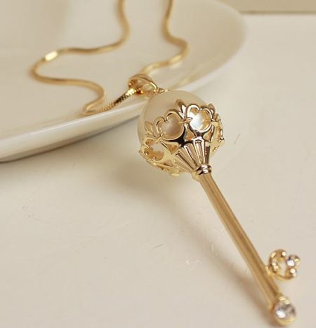 Royal Pearl Fashion Key Necklace