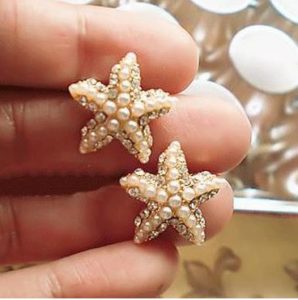 Starfish Pearl and Rhinestone Fashion Earrings (Gold Base)
